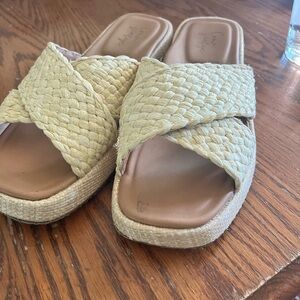 Crown Vintage Brand New Sandals